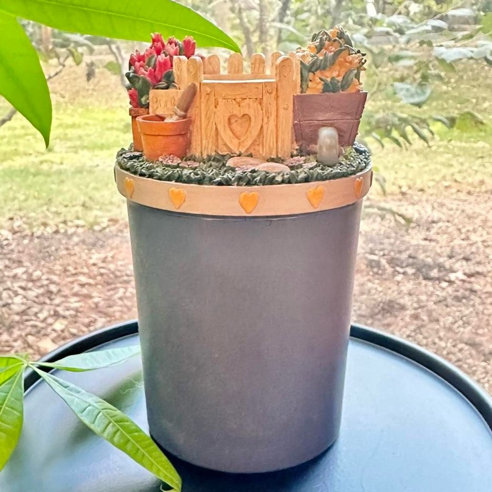 Yankee Candle stay on top candle topper, American Garden Theme